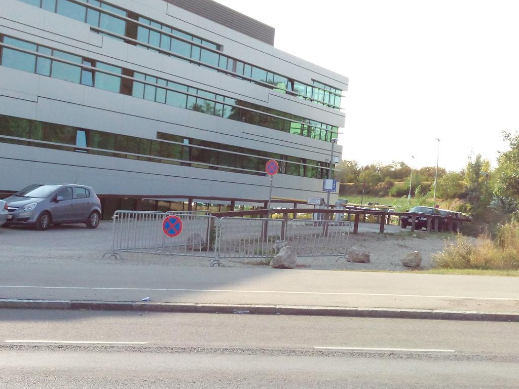 Apartament Paradies - U1 Station Altes Landgut Wiedeń